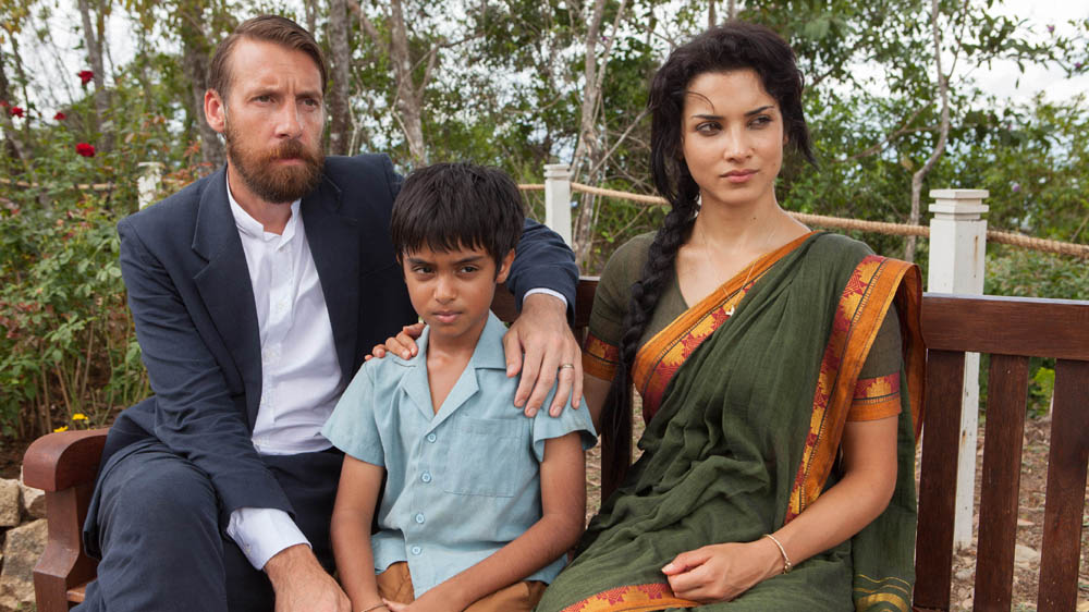 INDIAN SUMMERS 3 Dougie (Craig Parkinson), Adam (Shachin Sailesh Kumar) and Leena (Amber Rose Revah)