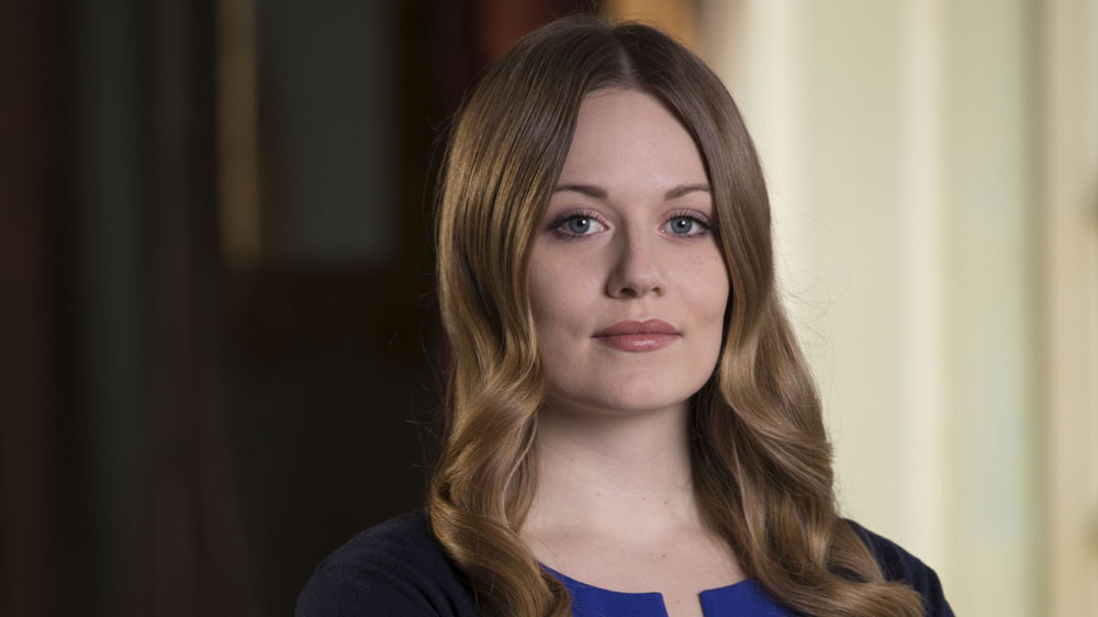 The Syndicate S3 Sarah Travers (CARA THEOBOLD)