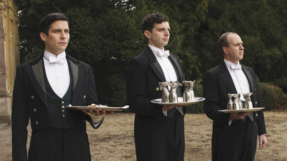 Downton Abbey 6 ROBERT JAMES-COLLIER as Thomas Barrow, MICHAEL FOX as Andy Parker and KEVIN DOYLE as Joseph Molesley