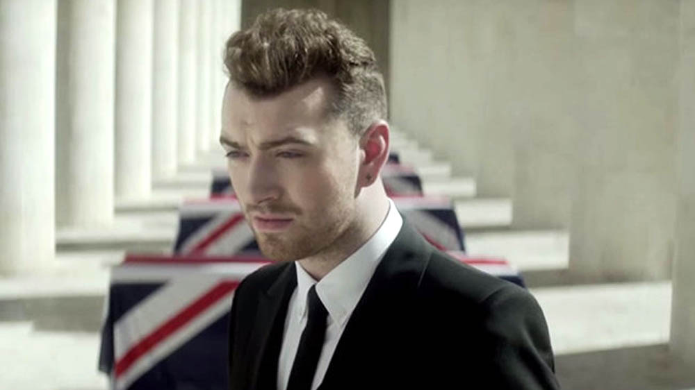 Сэм смит writing's. Сам Смит. Sam Smith writing's on the Wall. Сэм Смит в латексе.