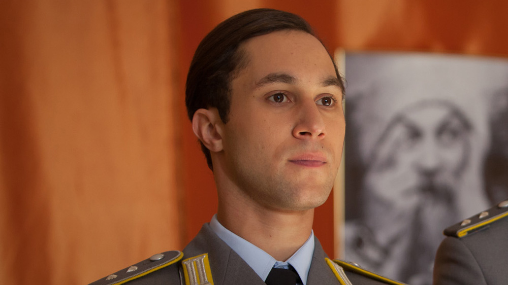 Deutschland 83 Characters Guide Who S Who In New German Drama