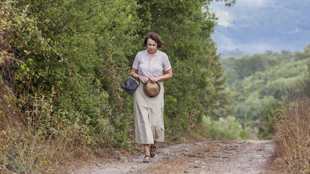 THE DURRELLS 1 1 KEELEY HAWES as Louisa