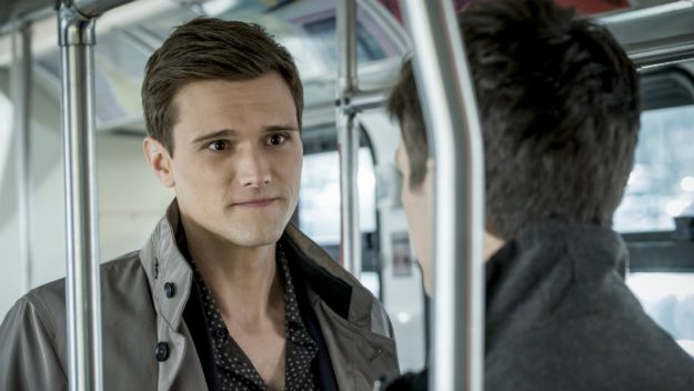 the flash season 5: hartley sawyers role enlarged