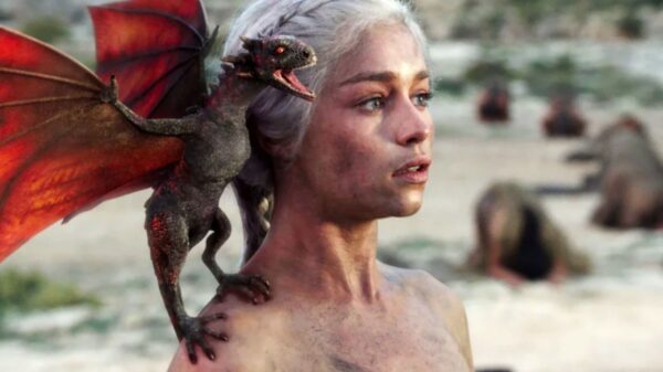 Emilia Clarke as Daenerys Targaryen with baby Drogon 