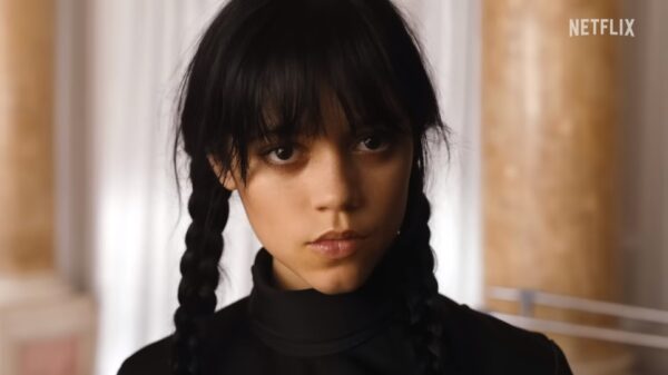 Netflix releases first look at Jenna Ortega as Wednesday Addams в 2023 г   Семейка аддамс, Зомби день рождения, Вечеринка с тортом