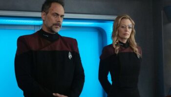 Picard - Captain Shaw (Todd Stashwick) & Commander Seven (Jeri Ryan)