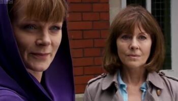 The Sarah Jane Adventures - Mrs Wormwood (Samantha Bond) and Sarah Jane Smith (Elisabeth Sladen)