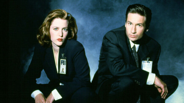 The X Files - Dana Scully (Gillian Anderson) and Fox Mulder (David Duchovny)
