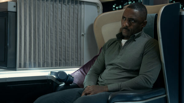 Idris Elba in AppleTV+'s Hijack