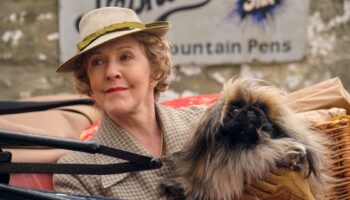 All Creatures Great and Small: Mrs Pumphrey (Patricia Hodge) and Tricky-Woo (Derek)