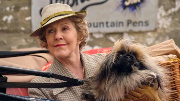 All Creatures Great and Small: Mrs Pumphrey (Patricia Hodge) and Tricky-Woo (Derek)