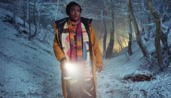 Passenger - Wunmi Mosaku as DC Riya Ajunwa