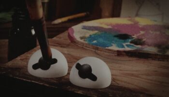 Jim Henson Idea Man - Kermit's eyes being painted