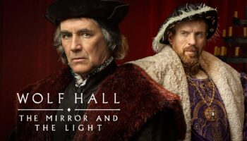 Wolf Hall:The Mirror and the Light - Thomas Cromwell (Mark Rylance) and King Henry VIII (Damian Lewis)