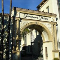 Paramount launches rival bid