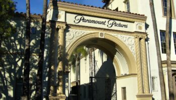 Paramount launches rival bid