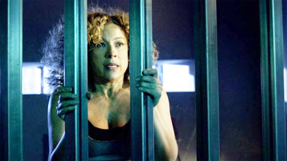 Doctor Who Magazine interviews Janet Fielding and Alex Kingston