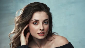Giorgia Whigham who will star in Summoner